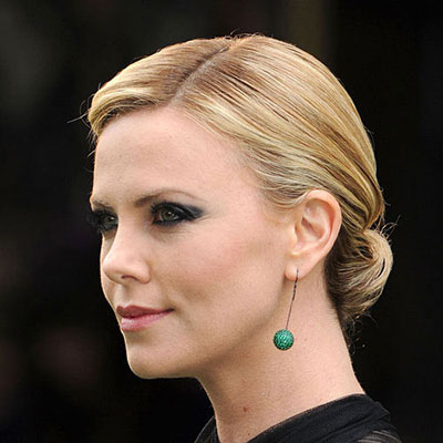  Charlize Theron 
