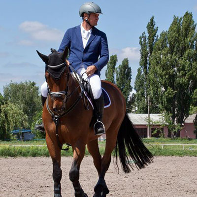 Dressurreiten