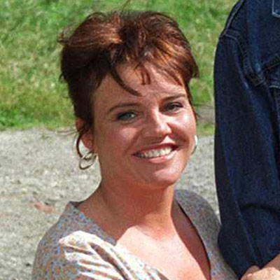  Lesley Dunlop 