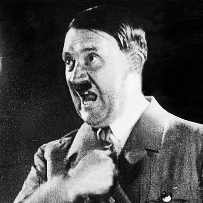  Adolf Hitler 