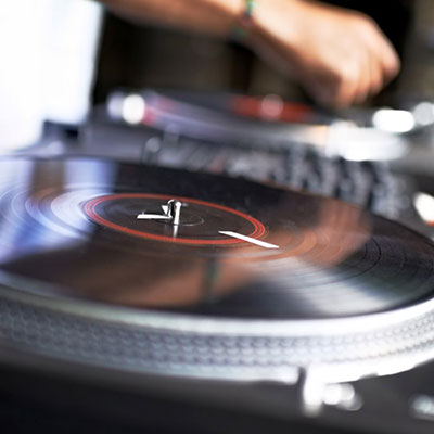 Dj