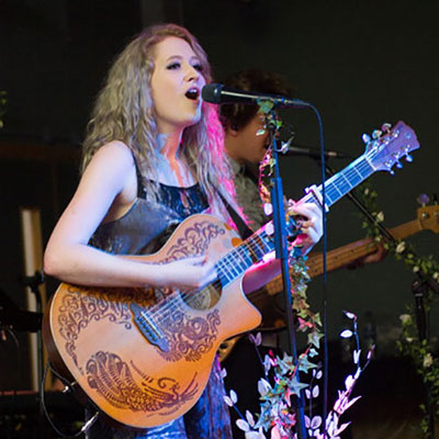 Janet Devlin