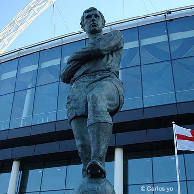  Bobby Moore 