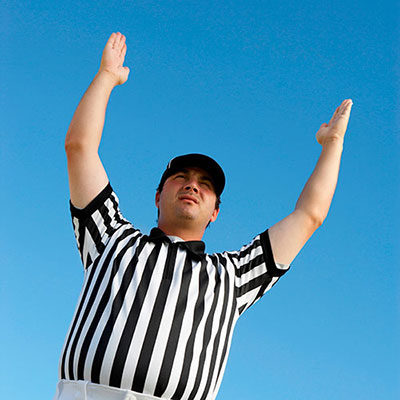  Referee 