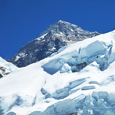  Mount Everest 