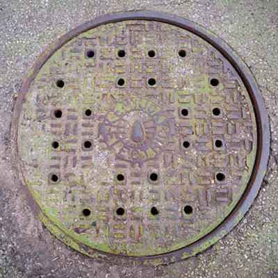  Manhole 