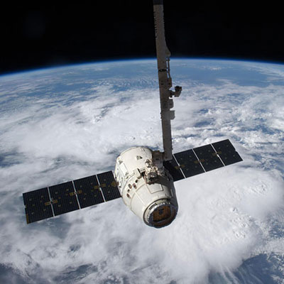  Spacex Dragon 