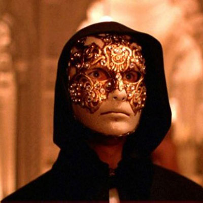  Eyes Wide Shut 