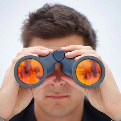 Binoculars 