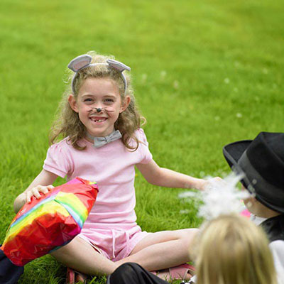  Pass The Parcel 