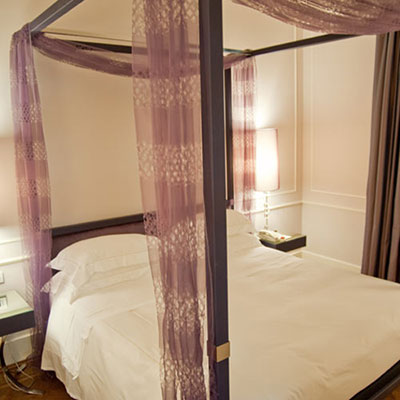 Four Poster