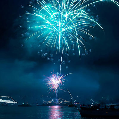  Fireworks 