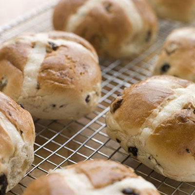  Hot Cross Buns 