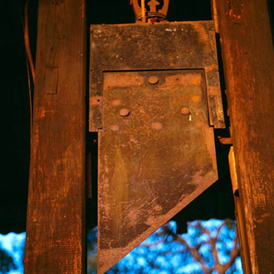 Guillotine