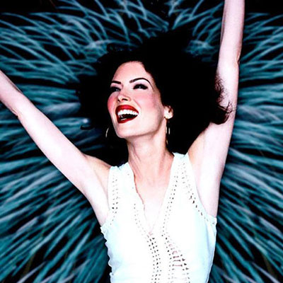  Lara Flynn Boyle 