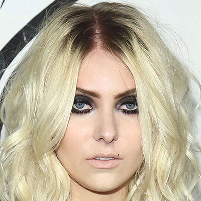  Taylor Momsen 