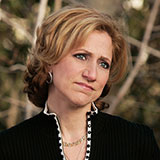  Edie Falco 