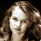  Naomi Watts 