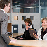  Receptionist 