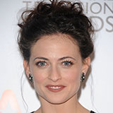  Lara Pulver 