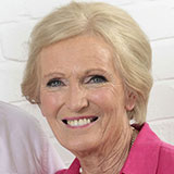  Mary Berry 