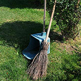  Broom 