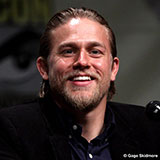 Charlie Hunnam 