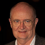  Jim Broadbent 