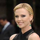  Charlize Theron 