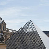  Louvre 