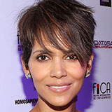  Halle Berry 